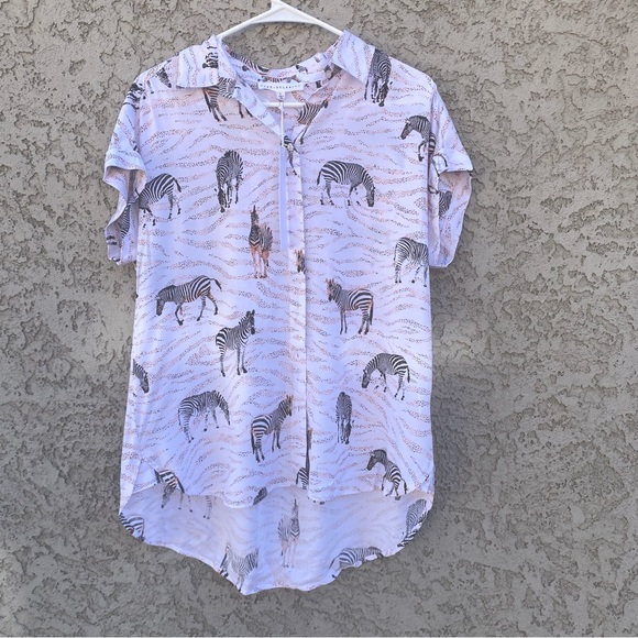 Jane and Delancey Tops - JANE AND DELANCEY Short Sleeved Zebra Blouse